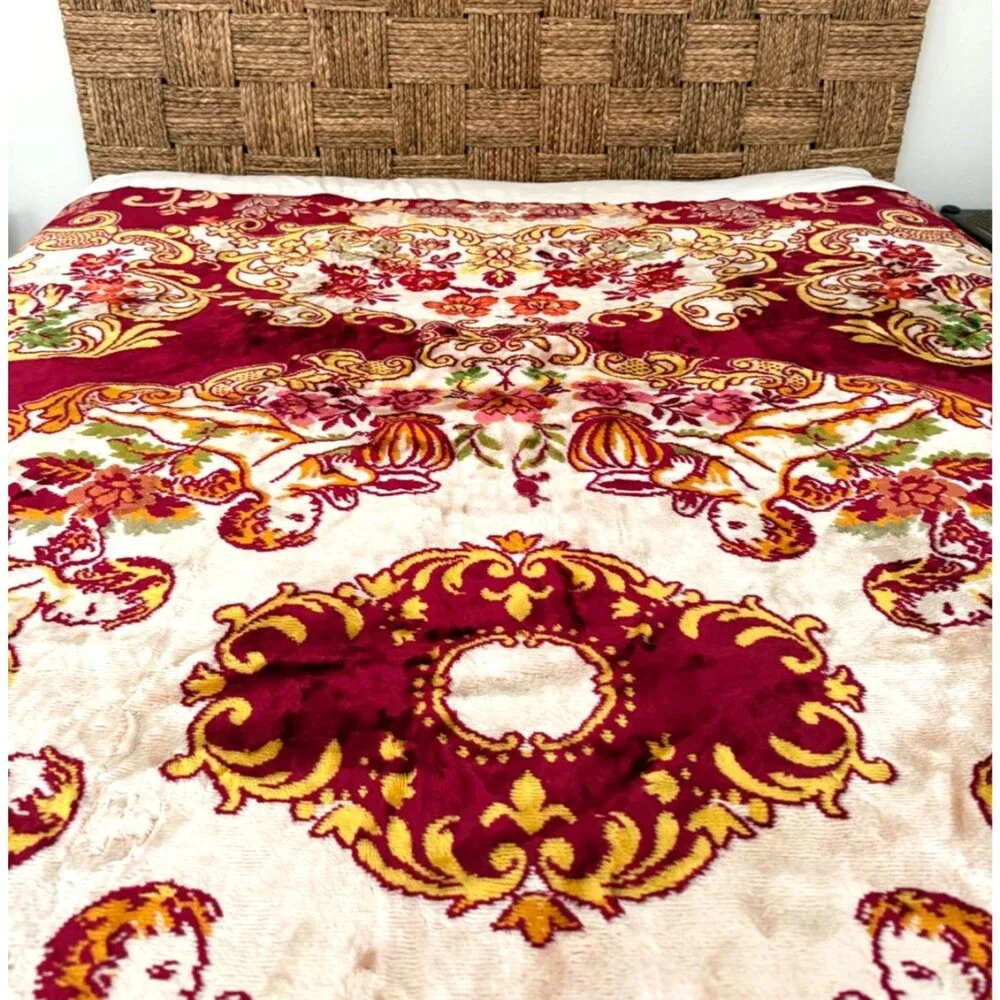 Vtg Velvet Italian Wedding Bedspread QUEEN Cherubs Red Cream 84x96” Fringe MINT